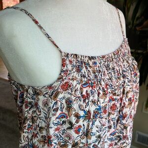 🍃 Evereve Strappy Floral Smocked Tank Blouse Sz small, cream, terracotta blue